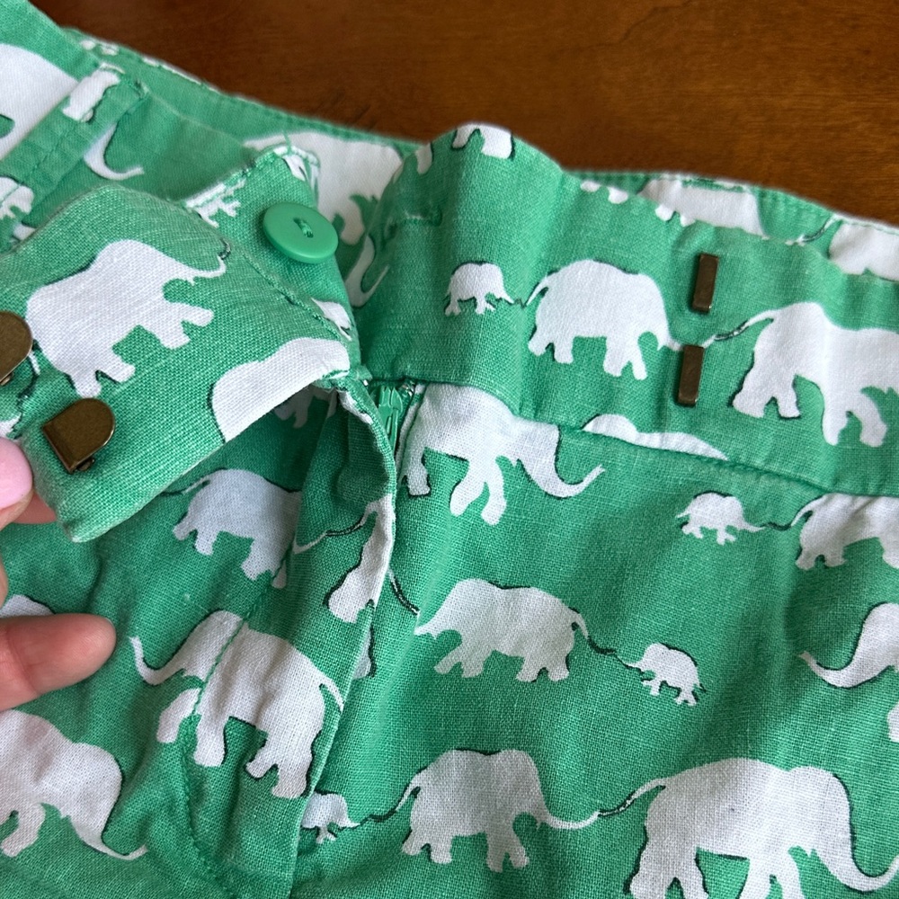 LOFT Green and White Elephant Patterned Shorts - Picture 5 of 8